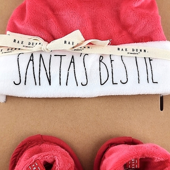 Rae Dunn Baby SANTA'S BESTIE by Magenta Holiday Hat &  Slippers Set I ❤️ Santa - Picture 4 of 8